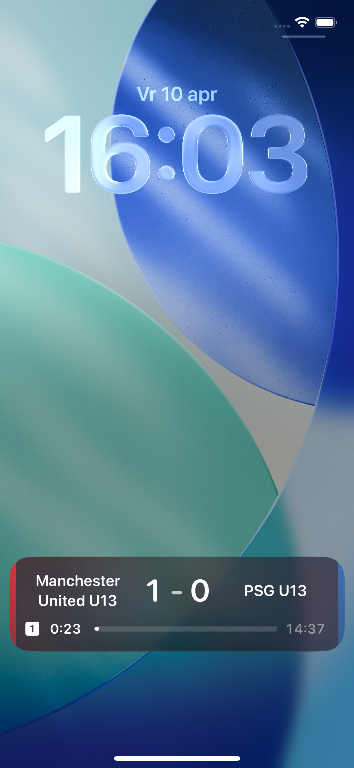 ScoreShare live soccer update on the iPhone Lock Screen