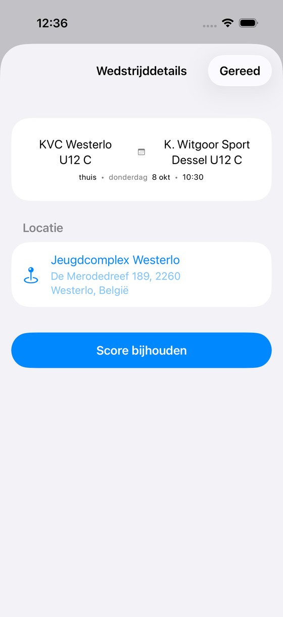 Wedstrijddetails in ScoreShare met een locatie en de knop Score bijhouden, met voorbeeldgegevens.